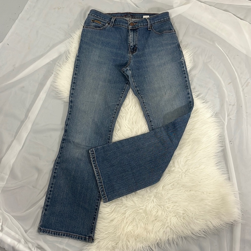 3/$25 Eddie Bauer Women’s 8R strait leg jeans